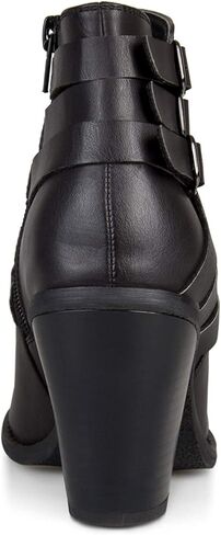 Brinley Co. حذاء نسائي للكاحل متعدد الأشرطة in Kuwait