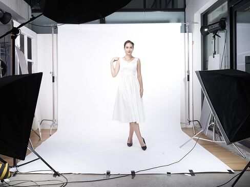 Seamless Photography Background Paper, White Photo Backdrop Paper Roll for Photoshoot, Video and Streaming #93 (6.8x16 Feet, Arctic White) in Kuwait