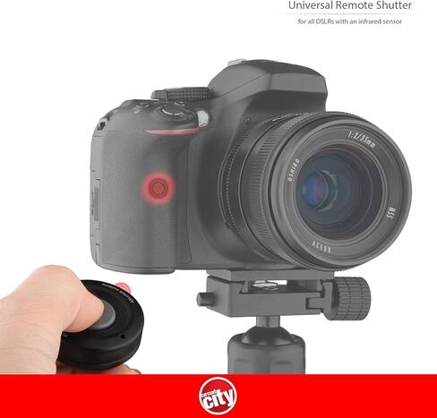 Circuit City CC-125 Automatic Universal Flash with Built-in LED Video Light for Canon DSLR Cameras Bundle with Circuit City Universal IR Wireless Remote Control and Accessories (4 Items) in Kuwait