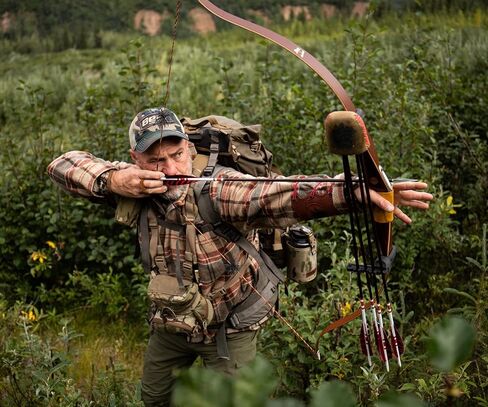 Alaska Classic HBS Bino Pack | Camo Binocular Harness Vest | Hunting Binoculars and Rangefinder Pouch (Ranger Green) in Kuwait