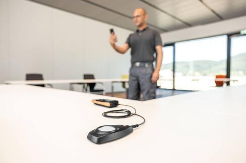 Testo 545 Digital Lux Meter – Light Meter Handheld for Light Illuminance Measurement in Workplaces – Range of up to 100,000 Lux – Luxometer with App Compatibility in Saudi Arabia