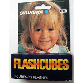 Sylvania Blue Dot FlashCubes, Flash Cubes (3 cubes,12 Total Flashes) in Kuwait
