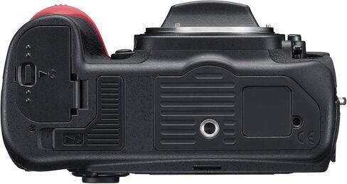 Nikon D300s 12.3MP CMOS Digital SLR Camera with AF-S DX NIKKOR 18-200mm f/3.5-5.6G ED VR II Lens in Kuwait
