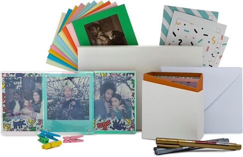 Polaroid Black and White 600 Instant Film Bundle 32 Exposures (5 Items) | Polaroid B and W 600/i-Type Film Iso 640, 5-10 Minute Develop, Includes Photo Box, (32 Exposures) in Kuwait