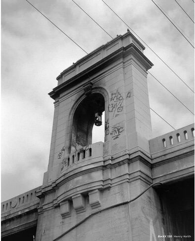 كيهنستيل دبل اكس BWXX اسود وابيض 120 لفة in Kuwait