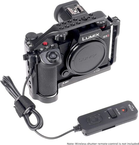 Foto4easy s5ii cage rig for Panasonic LUMIX S5II Mirrorless Camera,Includes Dual Universal Side Wooden Handle in Saudi Arabia