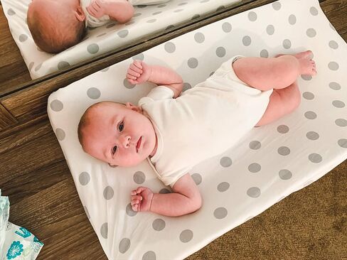 Changing Pad Cover – Premium Baby Changing Pad Covers 4 Pack – Boy or Girl Changing Pad Cover – Pure Jersey Knit Machine Washable Grey and White Changing Table Cover – Diaper Changing Pad Cover Sheets in Saudi Arabia
