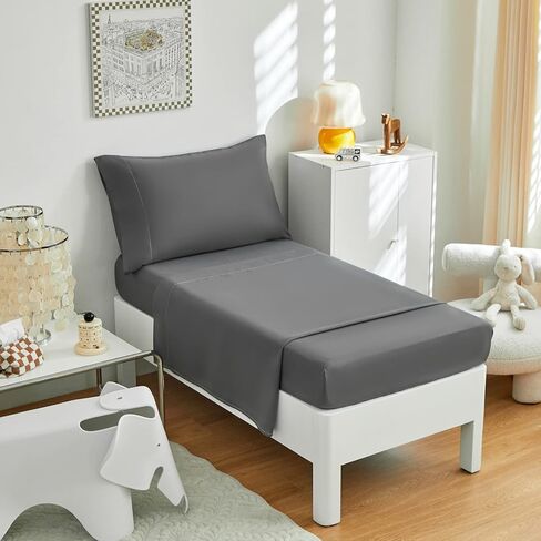 طقم سرير مبطن باللون الرمادي للأطفال مكون من 4 قطع طقم لحاف سرير للأطفال الصغار يتضمن مفرش سرير مقاس طفل صغير وملاءة مسطحة وملاءة جاهزة وكيس وسادة in Kuwait