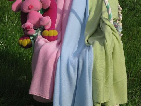 Woolen Cashmere Baby Blanket (Baby Pink) in Saudi Arabia