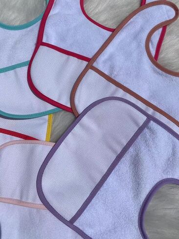 7 قطع من مريلة الأطفال المصنوعة من القطن بغرز متقاطعة باللون الأحمر عدد 16 قطعة in Kuwait