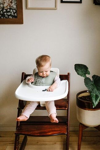 Loulou Lollipop Soft, Waterproof Silicone Feeding Bib for Babies and Toddlers in Kuwait