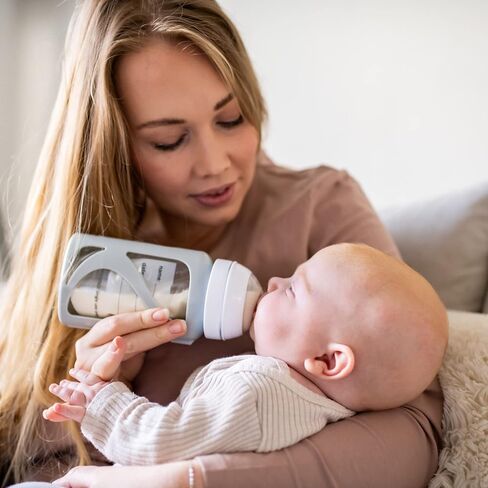 Tommee Tippee Breast Milk Starter Set, Compatible With All Leading Breast Pumps, Includes Breast-Like Nipples, 3x Milk Pouch Bottle Holders, 3x Pre-Sterilized Breastmilk Pouches And Adapter Set in Saudi Arabia