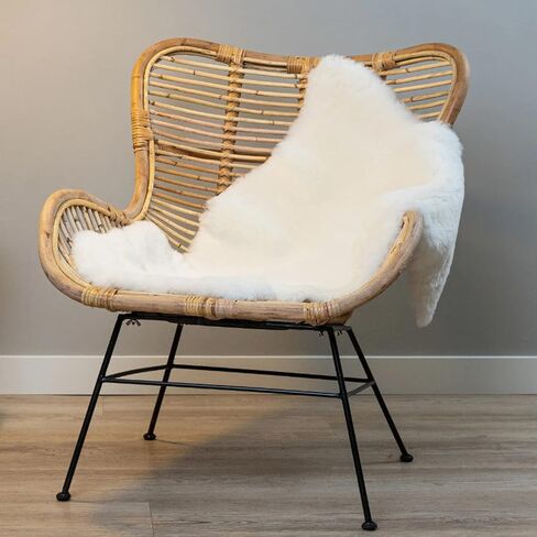 HUAHOO Premium Baby Sheepskin Rug Babycare Nursery Rug 100% Natural Lambskin Blanket Short-Shorn Wool Sleep Pad Medical Sheepskin Hospital Bed Mattress Topper (Beige, Single Pelt 2.5ft x 3.5ft) in Kuwait