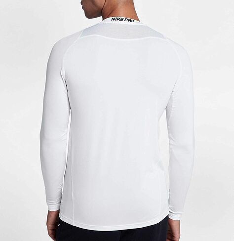 Nike mens Crew Neck in Saudi Arabia