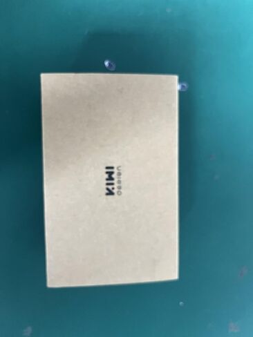 غطاء حماية من السيليكون بتصميم KIWI مزود بأشرطة للمفاصل متوافق مع ملحقات Quest 2 (أسود + رمادي-أبيض) in Kuwait