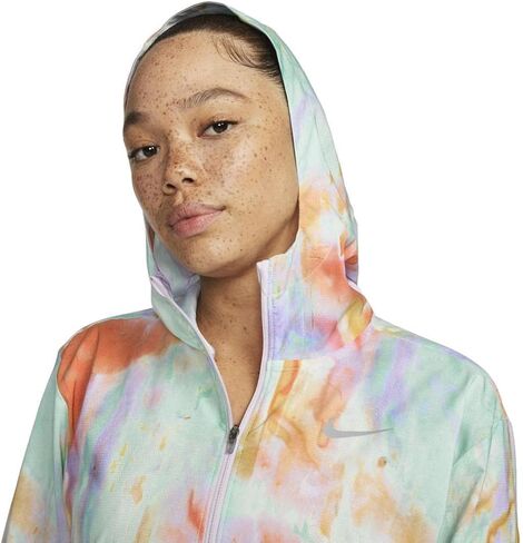 Nike Women's Lightweight Packable Full Zip Running Jacket in Saudi Arabia