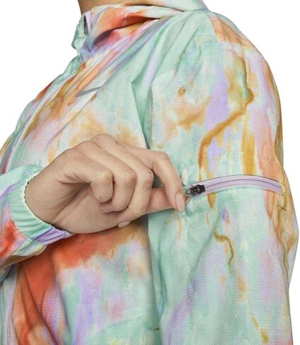 Nike Women's Lightweight Packable Full Zip Running Jacket in Saudi Arabia