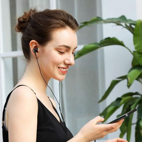 لوحة مفاتيح ألعاب KLIM Chroma سلكية USB متينة ومريحة ومقاومة للماء + ماوس ألعاب لاسلكي قابل لإعادة الشحن من Blaze Pro مع قاعدة شحن RGB أبيض + F1 سماعات أذن مع ميكروفون ومقبس 3.5 مم in Saudi Arabia