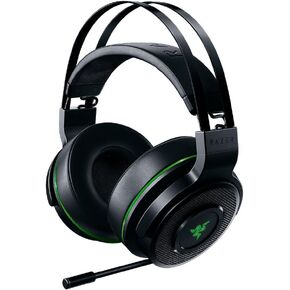 Razer Thresher for Xbox One: Windows Sonic Surround - Lag-Free Wireless Connection - Retractable Digital Microphone - Gaming Headset for PC, Xbox One, Xbox Series X & S in Kuwait