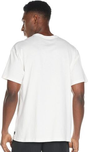 Nike Sportswear Premium Essentials Men's Pocket T-Shirt in Saudi Arabia