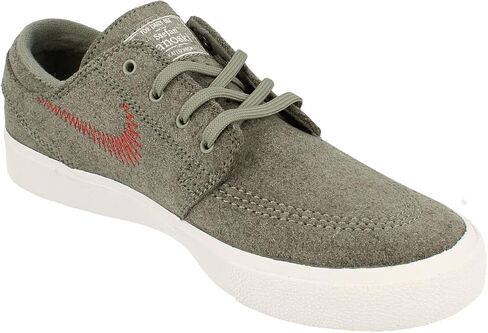 Nike mens Sneaker in Saudi Arabia