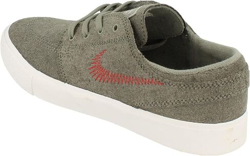 Nike mens Sneaker in Saudi Arabia
