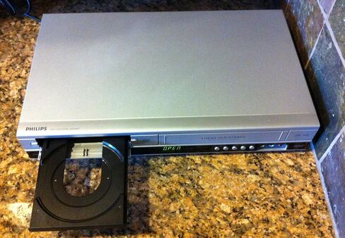 فيليبس DVP3340V DVD VCR كومبو in Kuwait