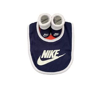 Nike Baby Bib & Booties Socks 2-Piece Set in Saudi Arabia