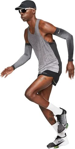 Nike Men’S DRI-FIT Run Division Pinnacle Shorts, Small Black in Saudi Arabia