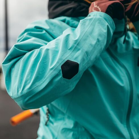 رقع إصلاح شريطية متينة من Gear AID للسترات والخيام والعتاد الخارجي والأقمشة التقنية in Kuwait