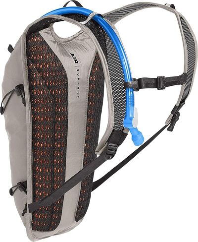حزمة ترطيب الدراجة الخفيفة الكلاسيكية من CamelBak، 70 أونصة in Saudi Arabia