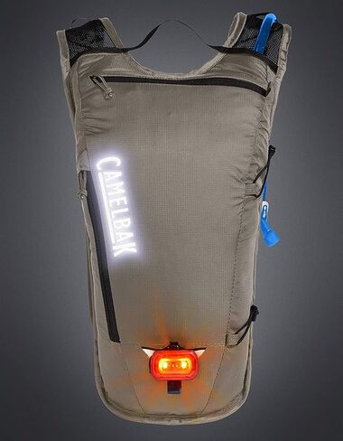 حزمة ترطيب الدراجة الخفيفة الكلاسيكية من CamelBak، 70 أونصة in Saudi Arabia
