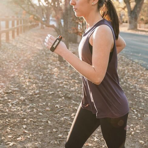 جل الفلفل SABER Runner، رذاذ OC بقوة الشرطة القصوى، حزام يد عاكس لسهولة الحمل والوصول السريع، 35 طلقة، آمن وسهل الاستخدام، إنذار اختياري ومجموعات شارة LED in Kuwait