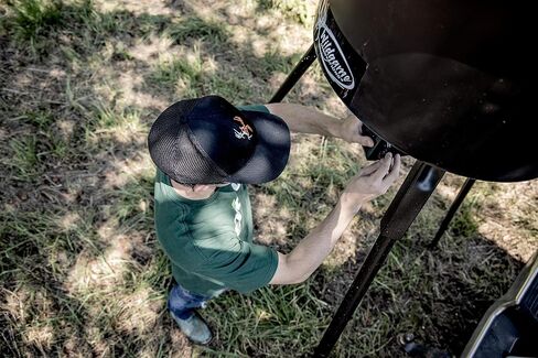 Wildgame Innovations Tri-Pod Deer Feeder, easy to use feeder with 4 feed times,Black in Saudi Arabia