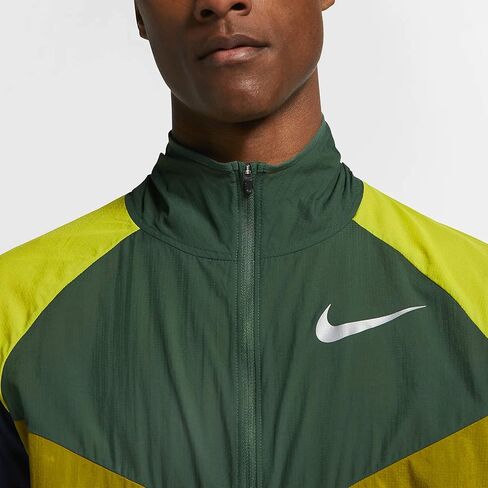 Nike Men's Sportswear Windrunner Jacket in Saudi Arabia