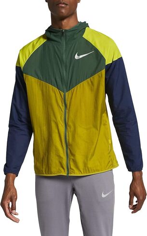 Nike Men's Sportswear Windrunner Jacket in Saudi Arabia