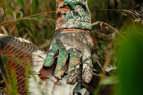 SCENTBLOCKER Blocker Outdoors Finisher Turkey Hunting Touch Screen Camo Gloves in Saudi Arabia