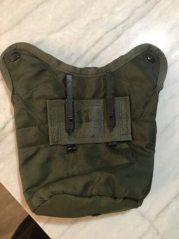 Military US Army 1 QT QUART CANTEEN COVER 1QT POUCH CARRIER OD w Clips GC in Saudi Arabia