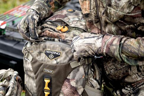 حزم الصيد من سلسلة TENZING TX | حزم الصيد المميزة للأقواس والبنادق التي تتميز بتمويه ريفي من نوع Mossy Oak Break-Up | متوفر في أنماط حقيبة الظهر وحقيبة الخصر in Kuwait