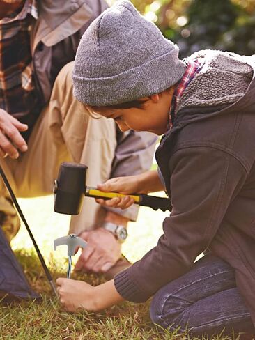 أوتاد خيمة - 10 قطع من أوتاد خيمة التخييم الفلورسنت المجلفنة، أوتاد معدنية شديدة التحمل وحبل عاكس بطول 52.5 قدم وحقيبة تخزين وإكسسوارات ضبط الحبل in Kuwait