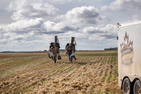 ALPS OutdoorZ Waterfowl Metal Loop Game Tote in Kuwait