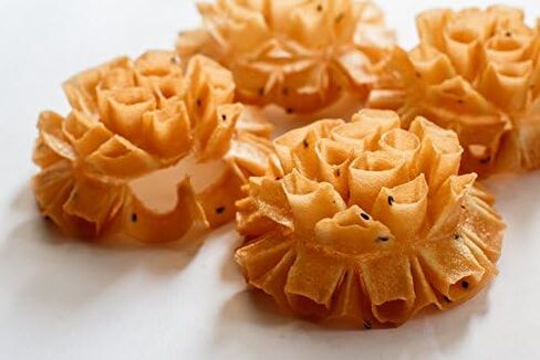 Brass Thai Dessert Kitchenware Mold Lotus Dok Jok Maker Cookies Flower 10.5 cm : 4.13 inches No.1 in Saudi Arabia