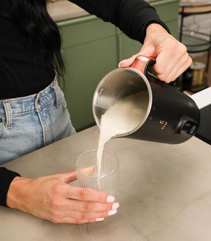 حزمة NUTR Machine وNUTR Blends: صانع حليب الجوز الأوتوماتيكي، والحليب النباتي محلي الصنع، والمشروبات غير الألبان، ومزيج مسحوق الصحة والعافية، والفراولة in Kuwait