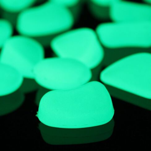 100pcs Glow in The Dark Fish Tank Aquarium Rocks,Glow Stones,Fish Tank Gravel Rocks, Glowing Pebbles Luminous Stones for Outdoor Garden Gift Decoration, 305g/0.67lbs, 4/5''-1 1/2'' (Blue Green) in Kuwait