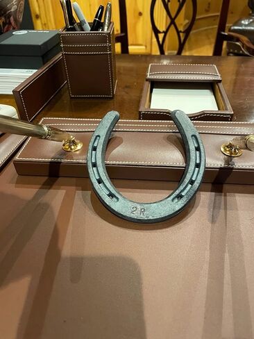 2R Wellborn Ranch Cast Iron Horseshoe Wall Decor, Indoor or Outdoor Authentic Horse Shoe in Saudi Arabia