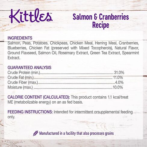 مجموعة متنوعة من علاجات القطط من Wellness Kittles (نكهات الدجاج والتوت البري، وسمك السلمون والتوت البري، ونكهات التونة والتوت البري)، وتسعة أكياس سعة 2 أونصة in Kuwait