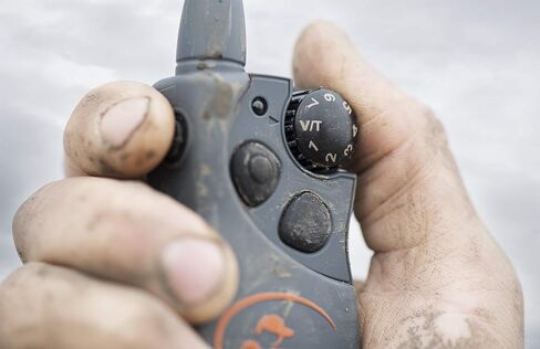 طوق الصدمات الكهربائي لتدريب الكلاب من سبورت دوج SD-425X مع جهاز تحكم عن بعد للكلاب الصغيرة والمتوسطة والكبيرة - نطاق 500 ياردة، اهتزاز، نغمة، ما يصل إلى 21 مستوى تحفيز، مقاوم للماء، طوق إلكتروني قابل لإعادة الشحن in Kuwait