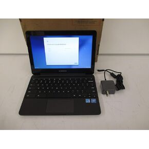 سامسونج كروم بوك 3 XE501C13-K02US، انتل ثنائي النواة سيليرون N3060، شاشة 11.6 انش اتش دي، رام 4 جيجا، 32 جيجا eMMC، فحمي in Kuwait