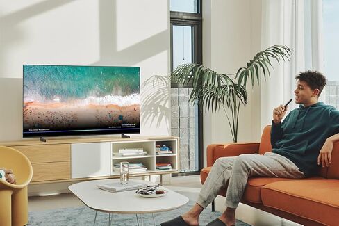 SAMSUNG 75-Inch Class QLED Q60B Series - 4K UHD Dual LED Quantum HDR Smart TV with Alexa Built-in (QN75Q60BAFXZA, 2022 Model) (Renewed) in Saudi Arabia