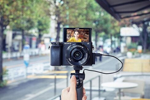 Sony Alpha 6400 | APS-C Mirrorless Camera (Fast 0.02s Autofocus, 24.2 Megapixels, 4K Movie Recording, Flip Screen for Vlogging) in Saudi Arabia